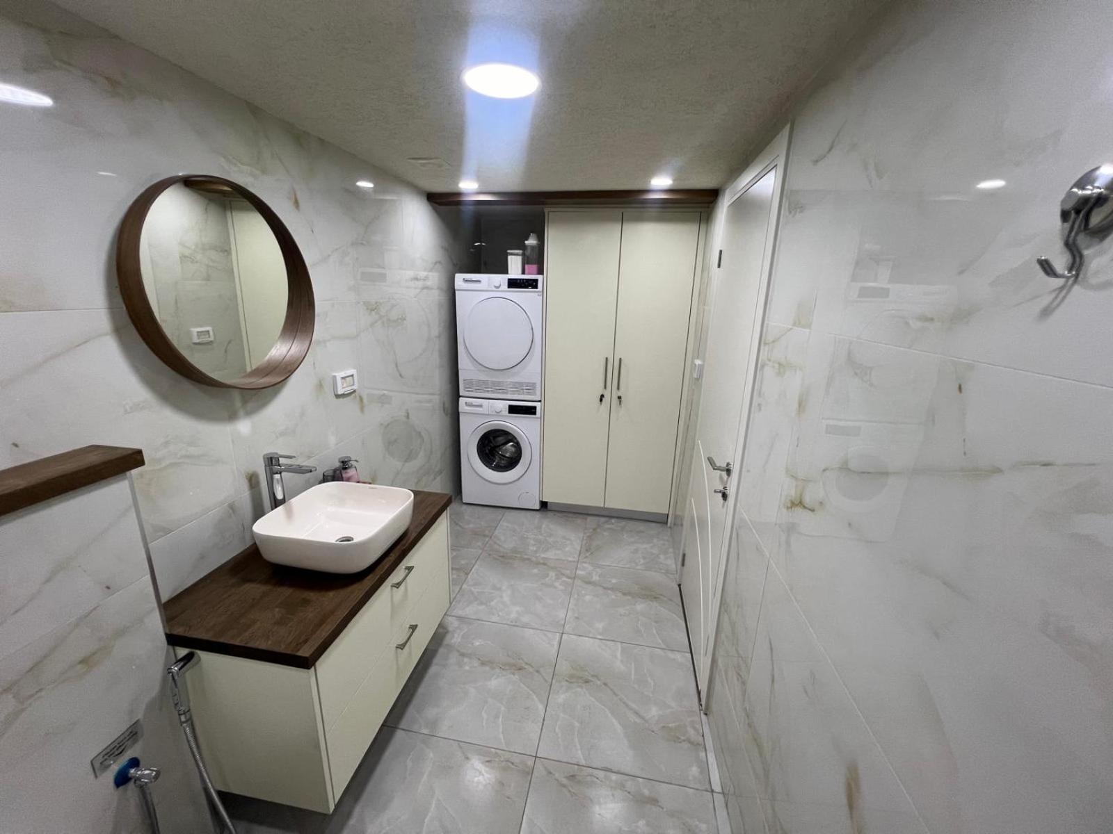 Johny'S Boutique Apartment Haifa Exterior photo